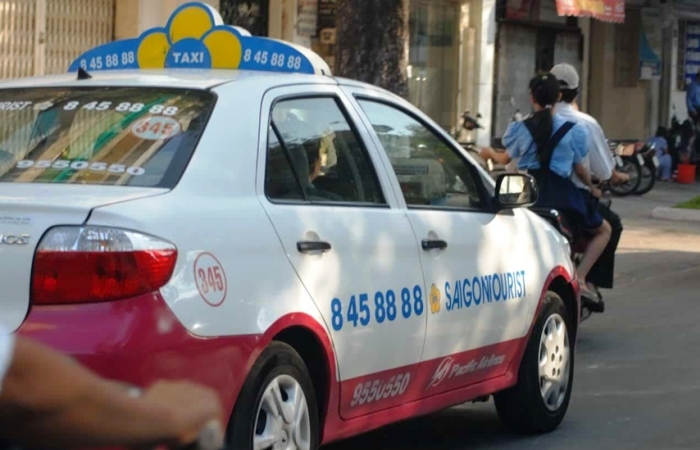 Taxi Saigontourist lao đao vì nợ thuế