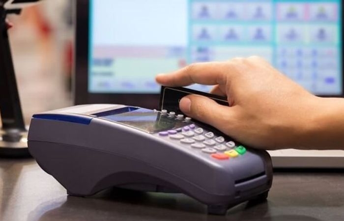 Hà Nội: Bắt 2 đối tượng dùng thẻ thanh toán giả chiếm đoạt tài sản