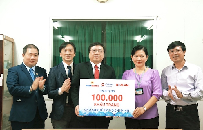 Vietbank, Hoa Lâm và Kohnan tài trợ 100.000 khẩu trang cho Sở Y tế TP. HCM
