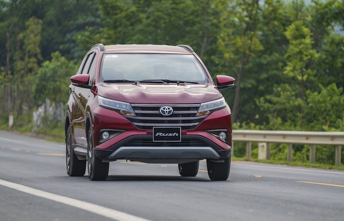 SUV 7 chỗ Toyota Rush đa dụng dành cho gia đình: Có nên xuống tiền?
