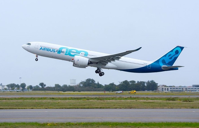 Airbus ký hợp đồng bán máy bay trị giá 23 tỷ USD cho AirAsia