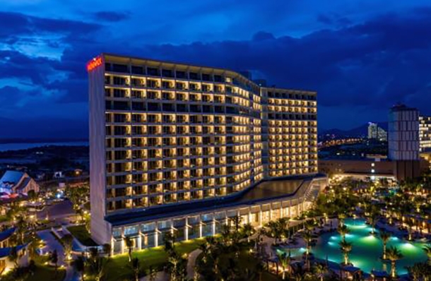 Khai trương hai khu nghỉ dưỡng Mövenpick Resort và Radisson Blu Resort tại Cam Ranh