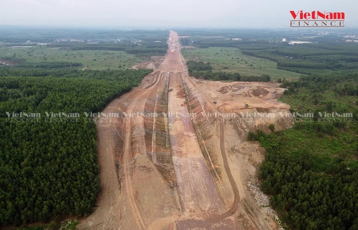 Cận cảnh tiến độ 3 tuyến cao tốc đi qua thủ phủ resort Bình Thuận