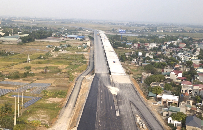 Bộ GTVT: 'Đưa vào khai thác cao tốc đoạn Mai Sơn - Quốc lộ 45 trước ngày 30/4/2023'