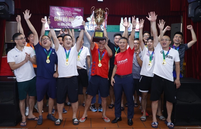 Khởi động giải bóng đá VietnamFinance Open lần III năm 2024