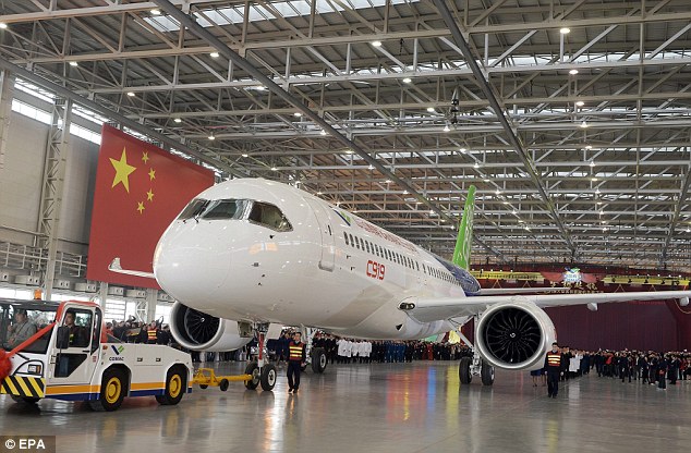 Máy bay Trung Quốc cạnh tranh với Boeing 737 và Airbus A320 sắp cất cánh
