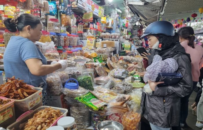 Đà Nẵng: Sức mua giảm, tiểu thương không dám trữ hàng Tết