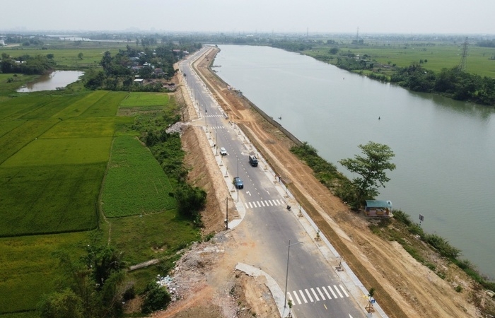 Toàn cảnh tuyến đường ven sông 745 tỷ ở Đà Nẵng sắp thông xe