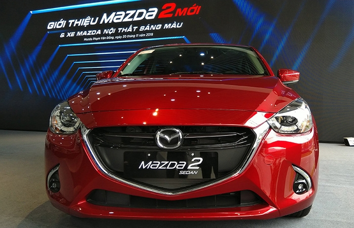 Mazda2 giá rẻ chính thức ra mắt, phả ‘hơi nóng’ lên Toyota Vios
