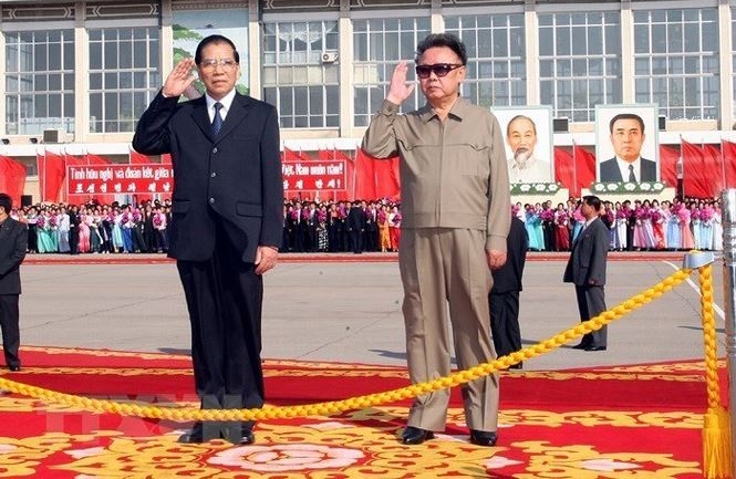 Hình ảnh Tổng Bí thư Nông Đức Mạnh thăm Triều Tiên năm 2007
