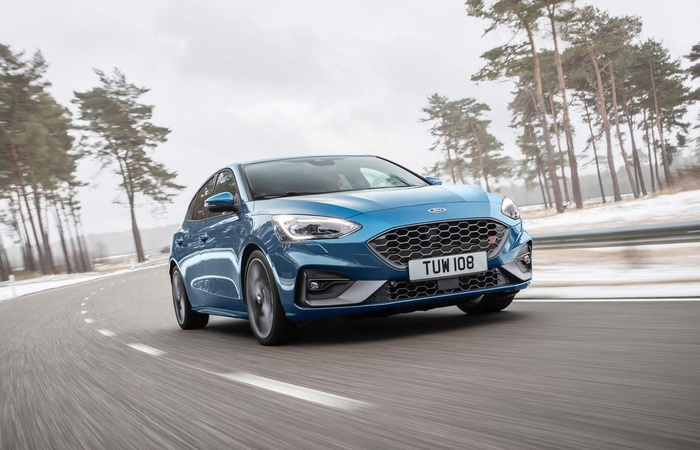 Ford Focus ST 2019 mở bán tại Anh, giá từ 888 triệu đồng