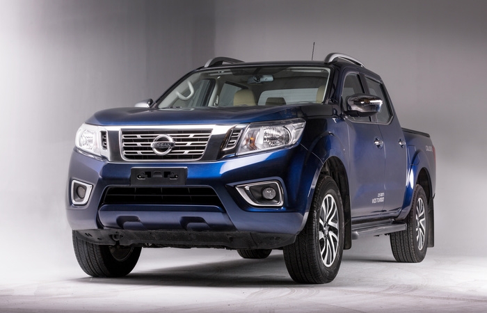 Nissan Navara EL A-IVI giá hơn 600 triệu ra mắt khách hàng Việt, 'thách đấu' Ford Ranger