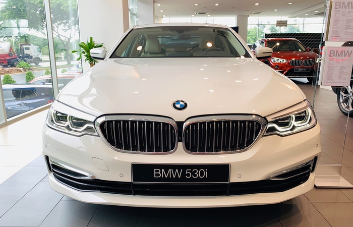 BMW 520i giảm gần 400 triệu đồng, rẻ hơn Mercedes-Benz E180 51 triệu đồng