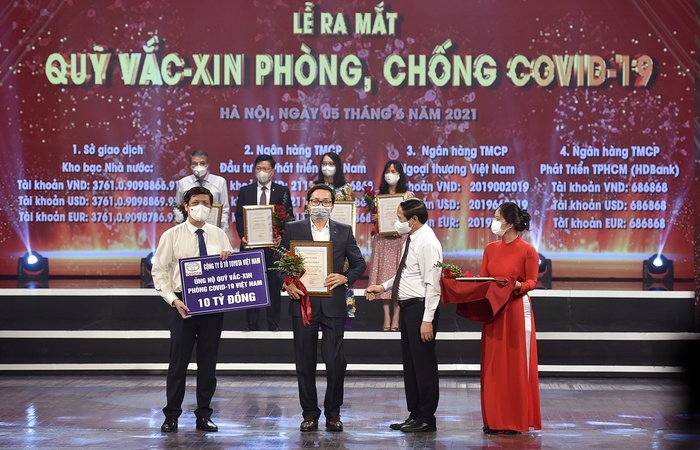 Toyota Việt Nam ủng hộ 10 tỷ đồng cho Quỹ vắc xin phòng Covid-19
