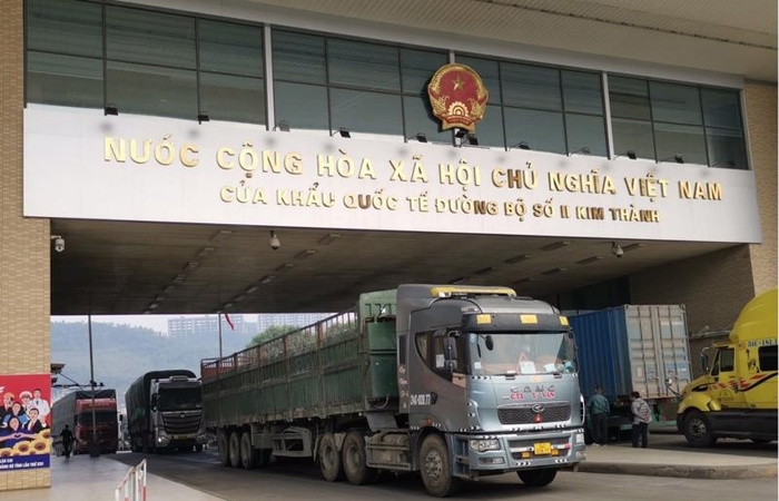 Cửa khẩu Kim Thành (Lào Cai) tạm ngừng xuất khẩu: Bộ Công Thương khuyến cáo gì?
