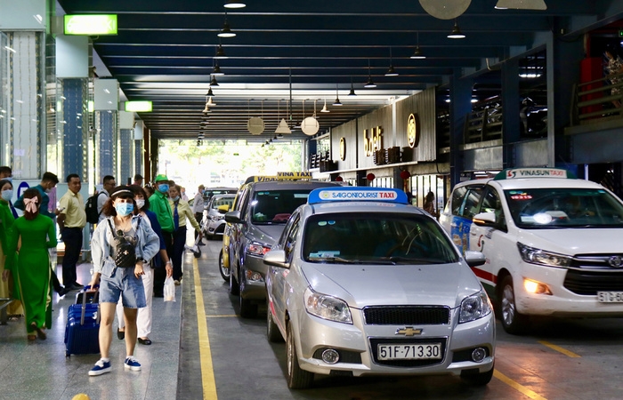 Các hãng taxi cam kết 'cứu nguy' sân bay Tân Sơn Nhất