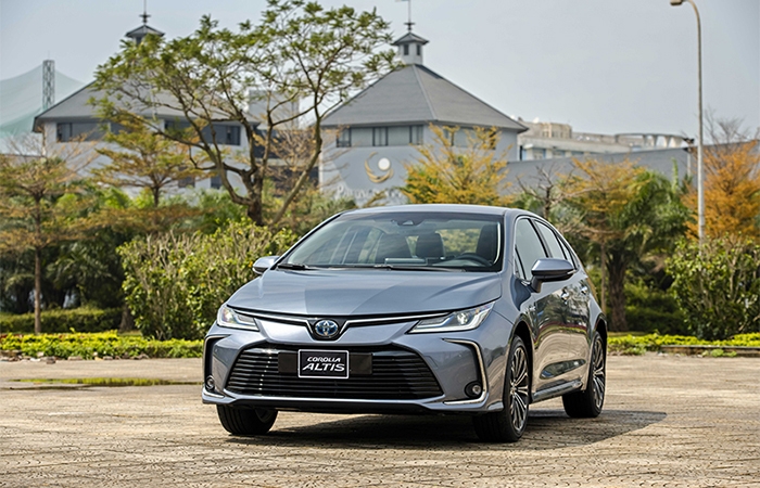 Toyota Corolla Altis hybrid mở bán tại Việt Nam, giá hơn 860 triệu đồng
