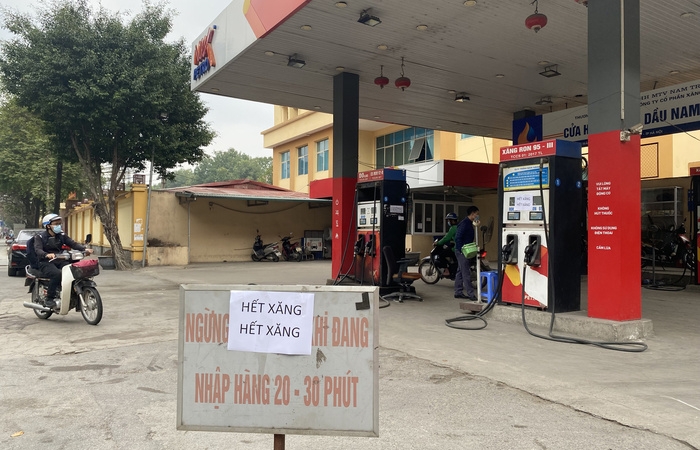 Hà Nội: Một số cửa hàng xăng dầu ngừng bán, quản lý thị trường vào cuộc