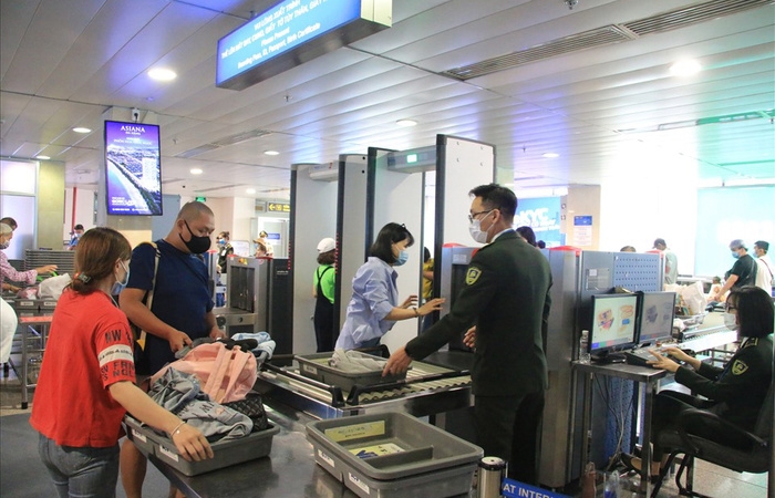 Bộ Tài chính thành lập tổ công tác chống buôn lậu qua đường hàng không