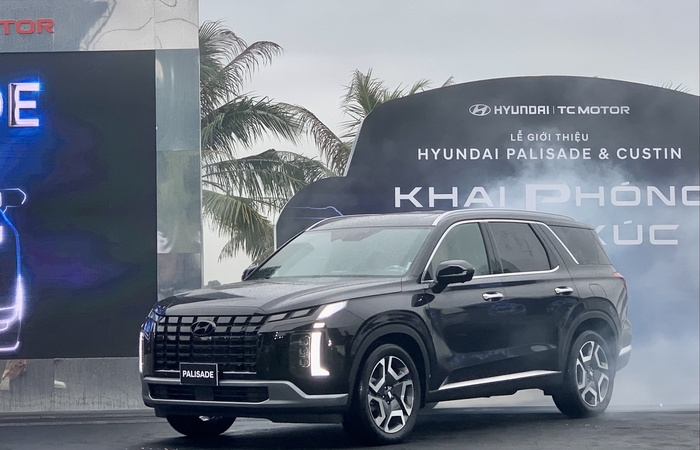 Hyundai Palisade ra mắt khách hàng Việt, giá bán cao nhất gần 1,6 tỷ đồng