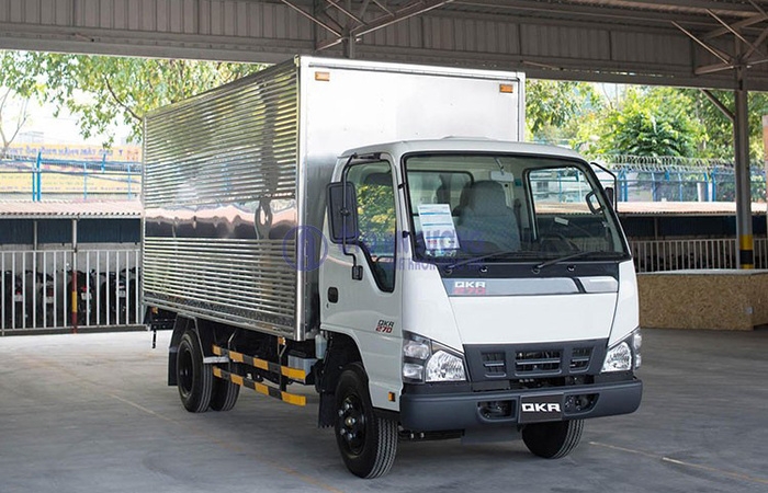 Triệu hồi gần 5.900 xe tải Isuzu QKR tại Việt Nam