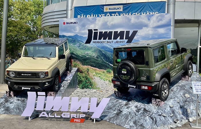 'Tiểu G63' Suzuki Jimny ra mắt khách hàng Việt, giá từ 798 triệu đồng
