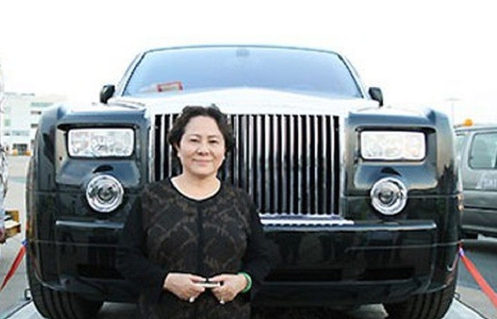 Bà Dương Thị Bạch Diệp từng nói gì về siêu xe Rolls Royce Phantom BKS 77L-7777?