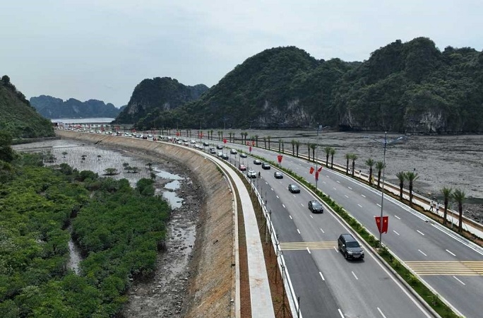 Quảng Ninh: Hoàn thiện tuyến đường bao biển dài 30km đẹp nhất Việt Nam