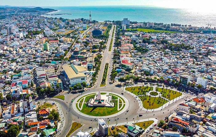 Bình Thuận: Dừng cấp phép mới, thu hồi dự án chậm triển khai ở ven biển