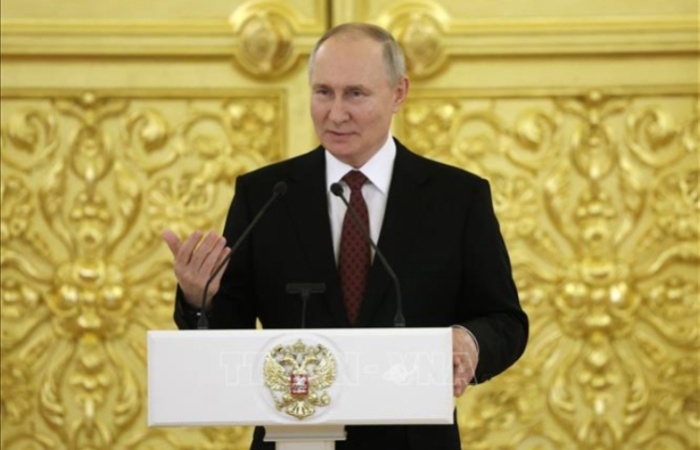 Ông Putin tuyên bố tái tranh cử,  EU lập tức ra lệnh trừng phạt mới