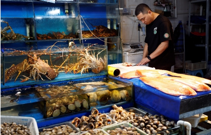 Cấm hải sản Nhật Bản, Trung Quốc tự làm tổn thương chính mình