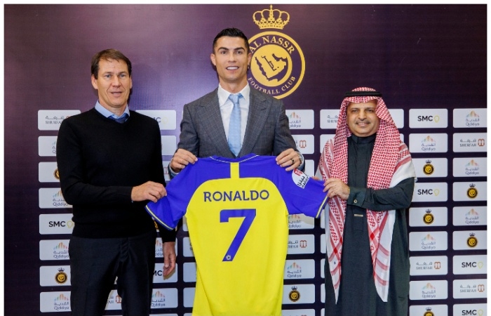 Ả Rập Xê Út đổ hàng tỷ USD vào bóng đá: Tham vọng sau vụ 'bom tấn' mua Ronaldo, Benzema