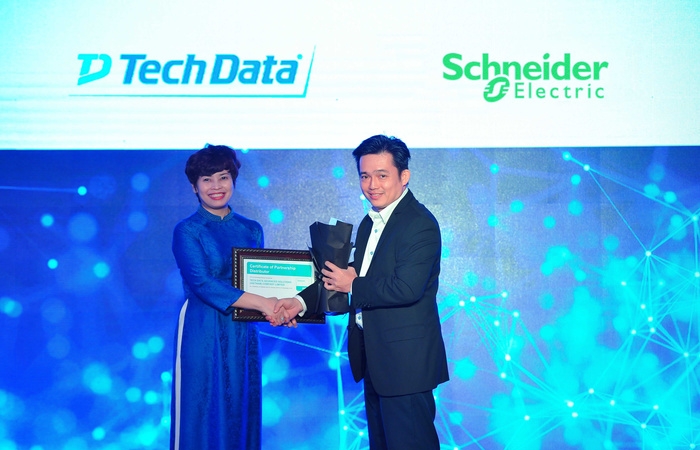 Tech Data mở rộng quan hệ đối tác với Schneider Electric IT tại Việt Nam