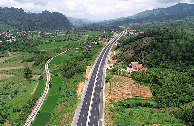Cận cảnh tuyến cao tốc Bắc Giang - Lạng Sơn hơn 12.000 tỷ đồng trước ngày thông xe kỹ thuật