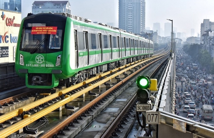 Giao thông tuần qua: Đường sắt Cát Linh - Hà Đông 'tượng trưng cho tình hữu nghị', lo 'vỡ trận' các dự án cao tốc phía Bắc