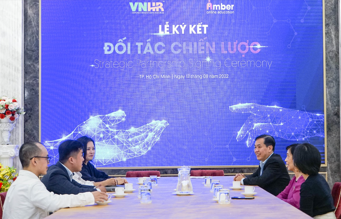 Amber và VNHR 'bắt tay' phát triển năng lực đào tạo số cho doanh nghiệp Việt
