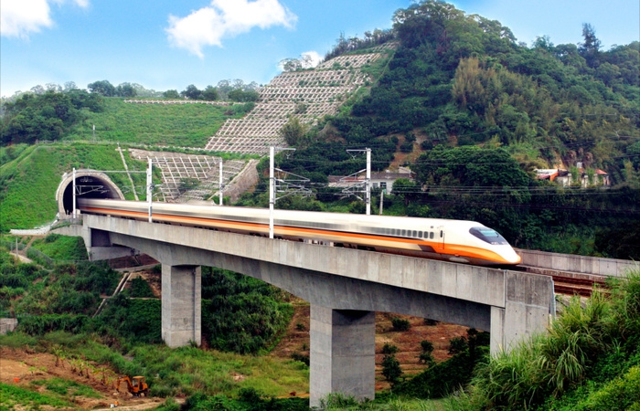 Tây Ban Nha muốn làm đường sắt tốc độ cao tại Việt Nam?