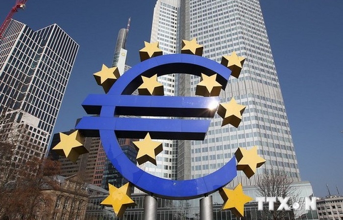 ECB nới lỏng quy định về vốn phòng ngừa rủi ro nhằm trấn an thị trường
