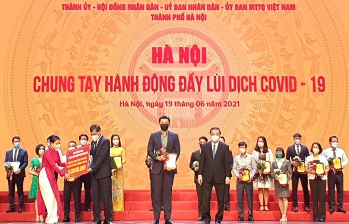 Tập đoàn Tân Hoàng Minh ủng hộ 20 tỷ đồng cho công tác chống dịch tại Hà Nội