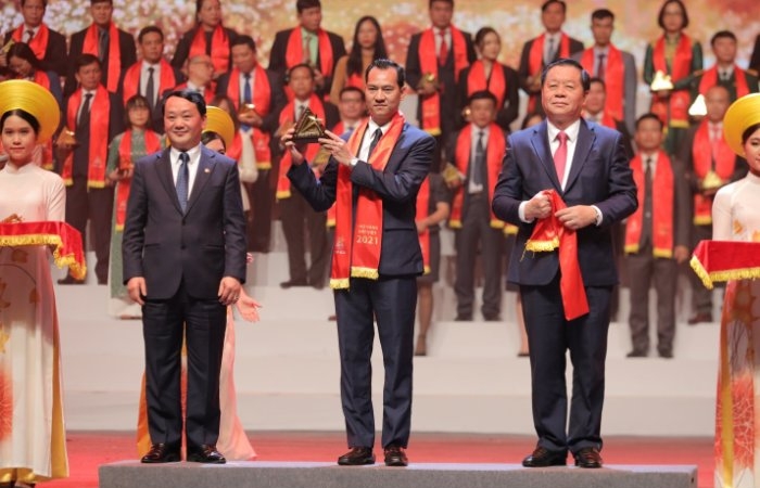 Tân Á Đại Thành được vinh danh tại Sao vàng Đất Việt 2021