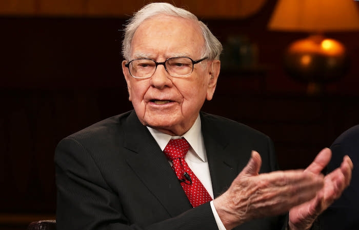 Đối chiếu 5 nguyên tắc đầu tư của Warren Buffett vào cổ phiếu VNM