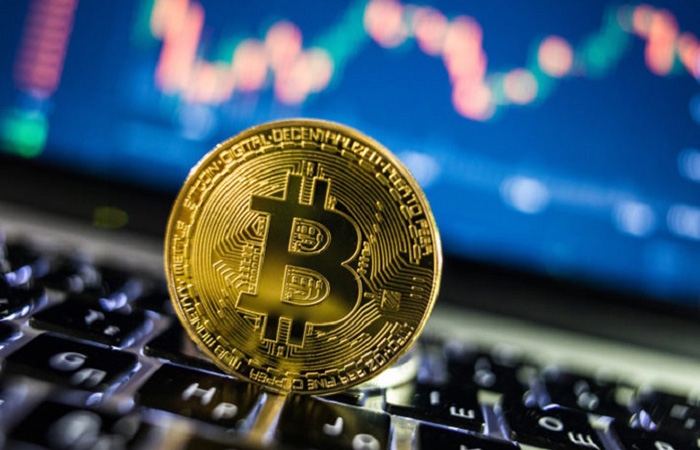 Giá Bitcoin tiến sát ngưỡng 62.000 USD lần đầu trong 6 tháng, tương lai Bitcoin ETF rộng mở