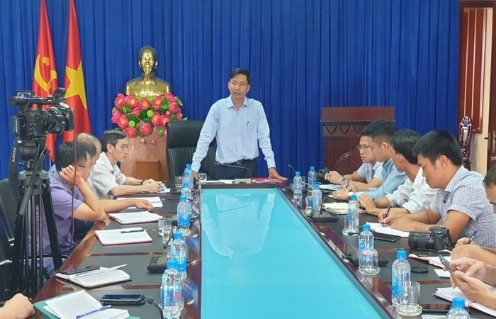 Tỉnh ủy Đắk Lắk công khai lộ trình lên chức của nữ trưởng phòng 'mượn' bằng cấp 3 của chị gái