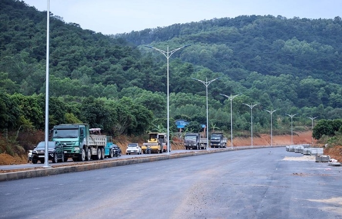 Thủ tướng thúc tiến độ tuyến đường nối 3 tỉnh Hải Dương - Quảng Ninh - Bắc Giang