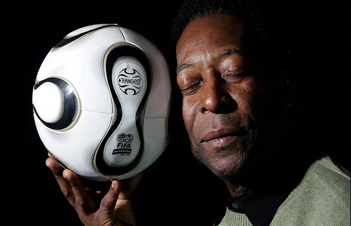 'Vua bóng đá' Pele qua đời: Huyền thoại có thật với những di sản vô song