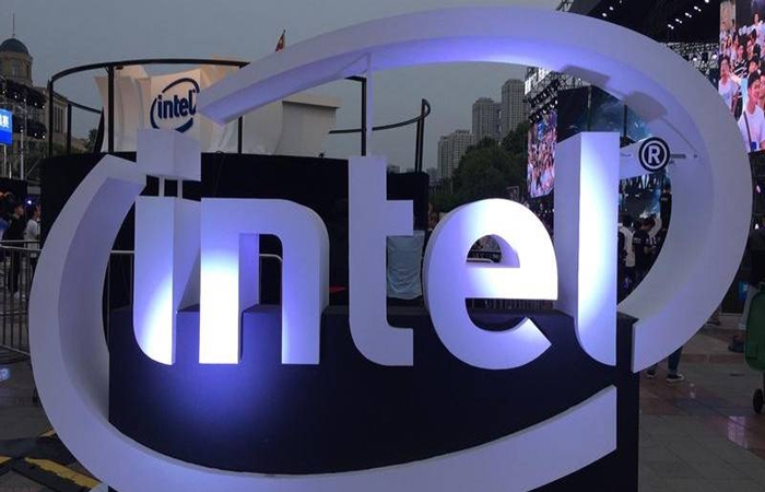 Intel đình chỉ hoạt động kinh doanh tại Nga