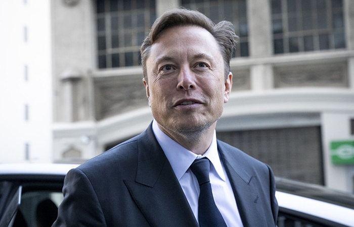 Elon Musk lấy lại vị trí người giàu nhất thế giới