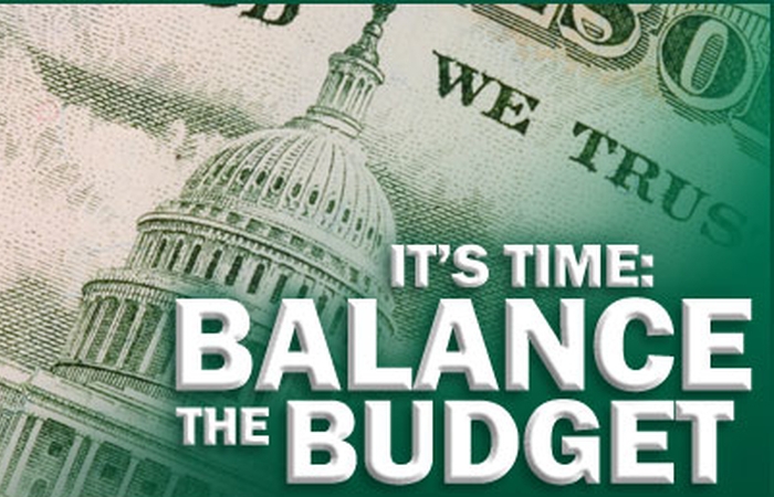 Ngân sách cân bằng là gì? Tác động của thâm hụt ngân sách và thặng dư ngân sách đến ngân sách cân bằng