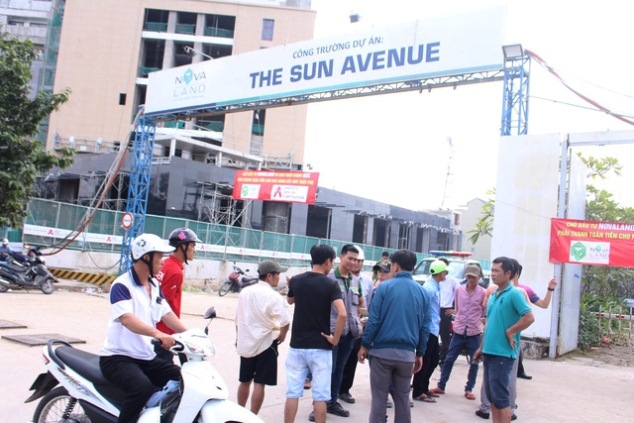 Chủ đầu tư dự án The Sun Avenue nói gì về việc công nhân căng băng rôn đòi nợ?