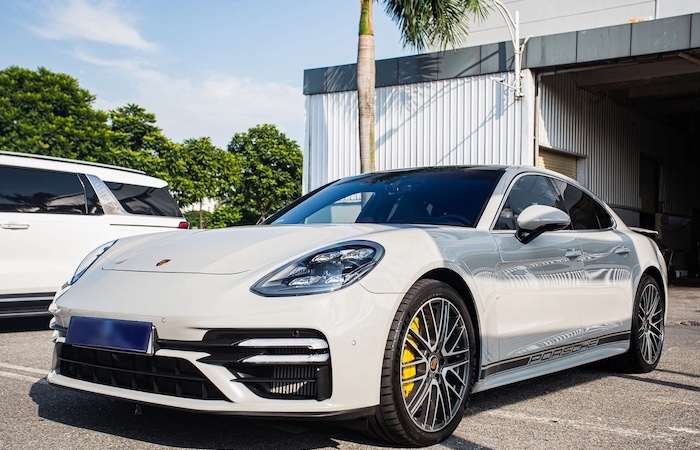 Đại gia Đặng Lê Nguyên Vũ 'lỗ' tiền tỷ khi bán xe Porsche Panamera hàng độc